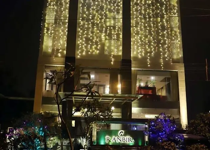 Hotel Ranbirs Chinhat